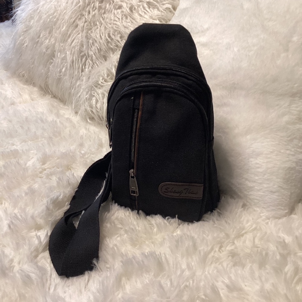 Jing Pin Women Sling Bag, Size Medium, Color Black NWT